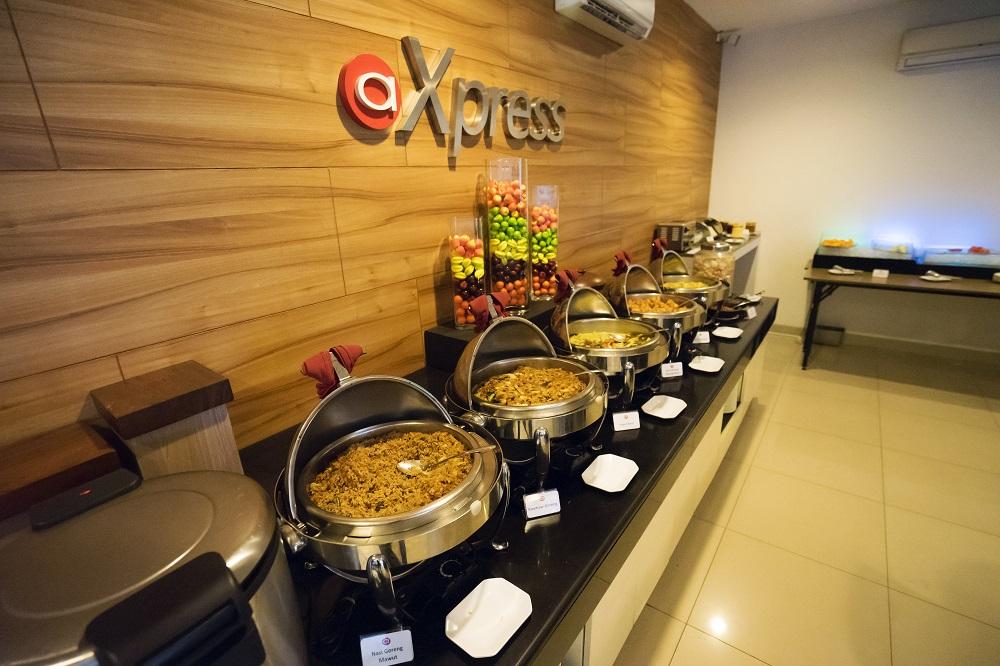 Amaris Hotel Pancoran Jakarta Exterior photo