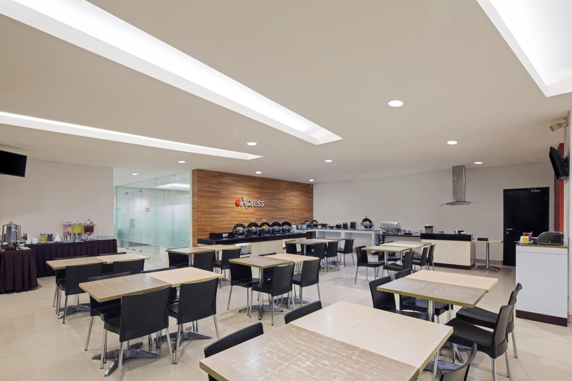 Amaris Hotel Pancoran Jakarta Exterior photo