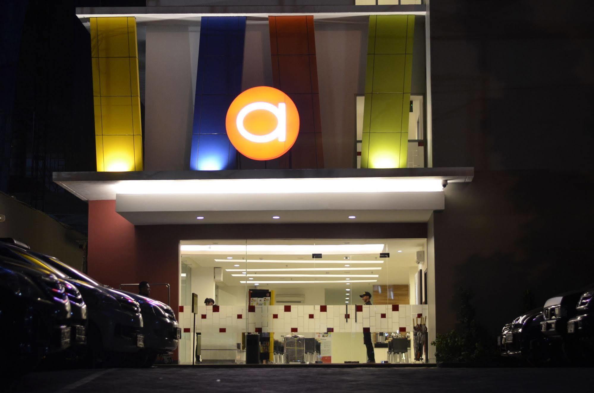 Amaris Hotel Pancoran Jakarta Exterior photo